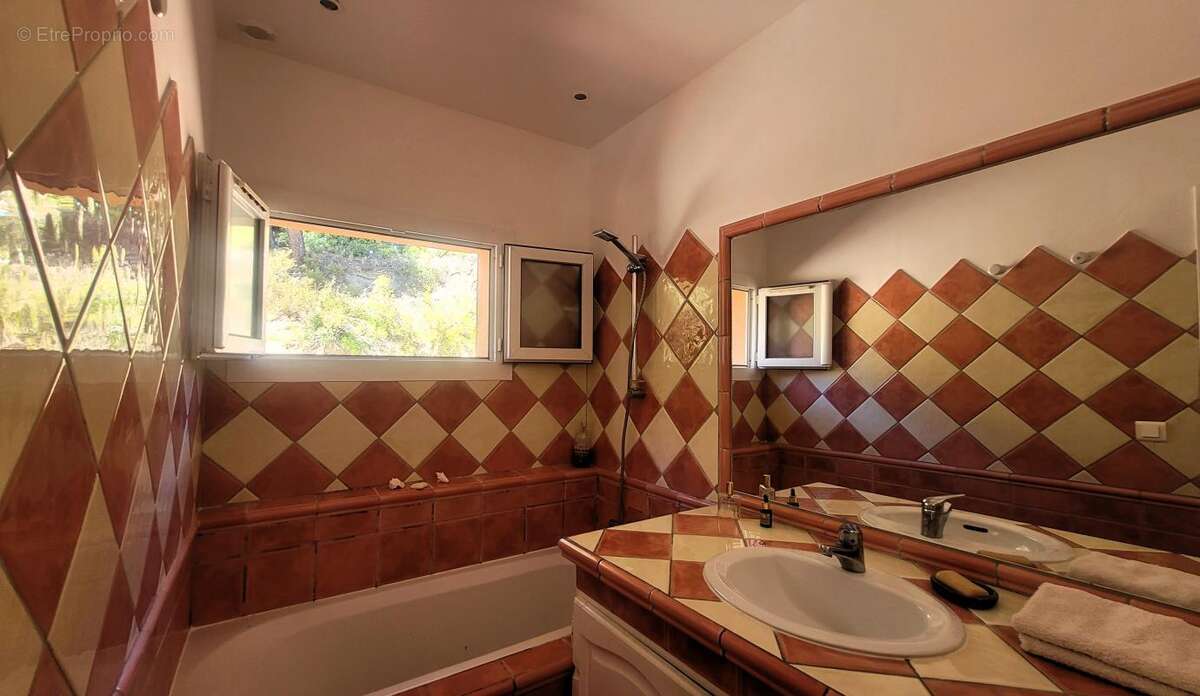 Appartement à LE BEAUSSET