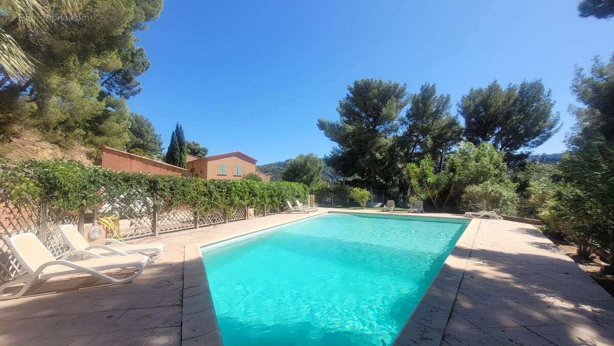 Appartement à LE BEAUSSET