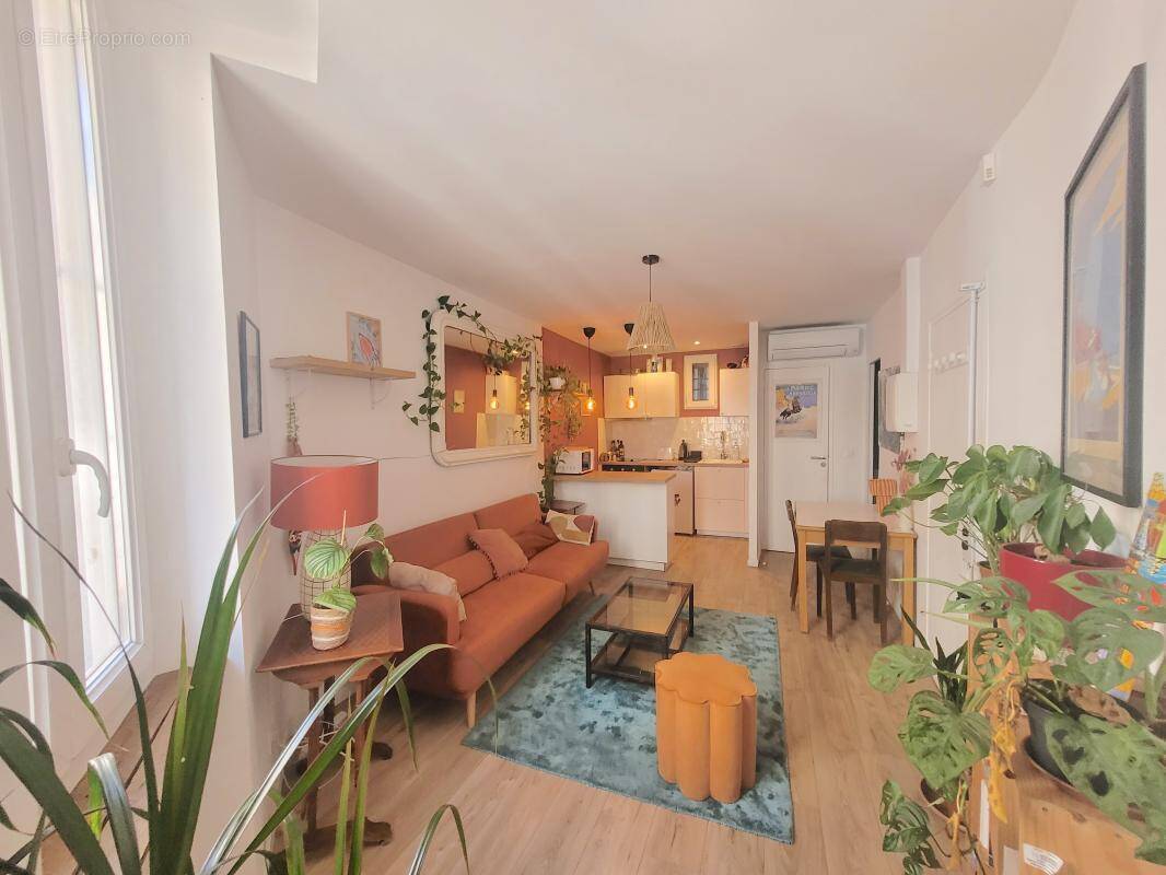 Appartement à MARSEILLE-6E