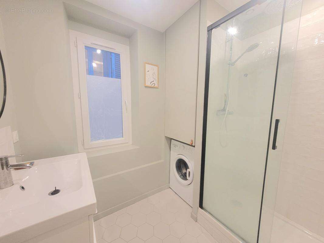 Appartement à MARSEILLE-6E