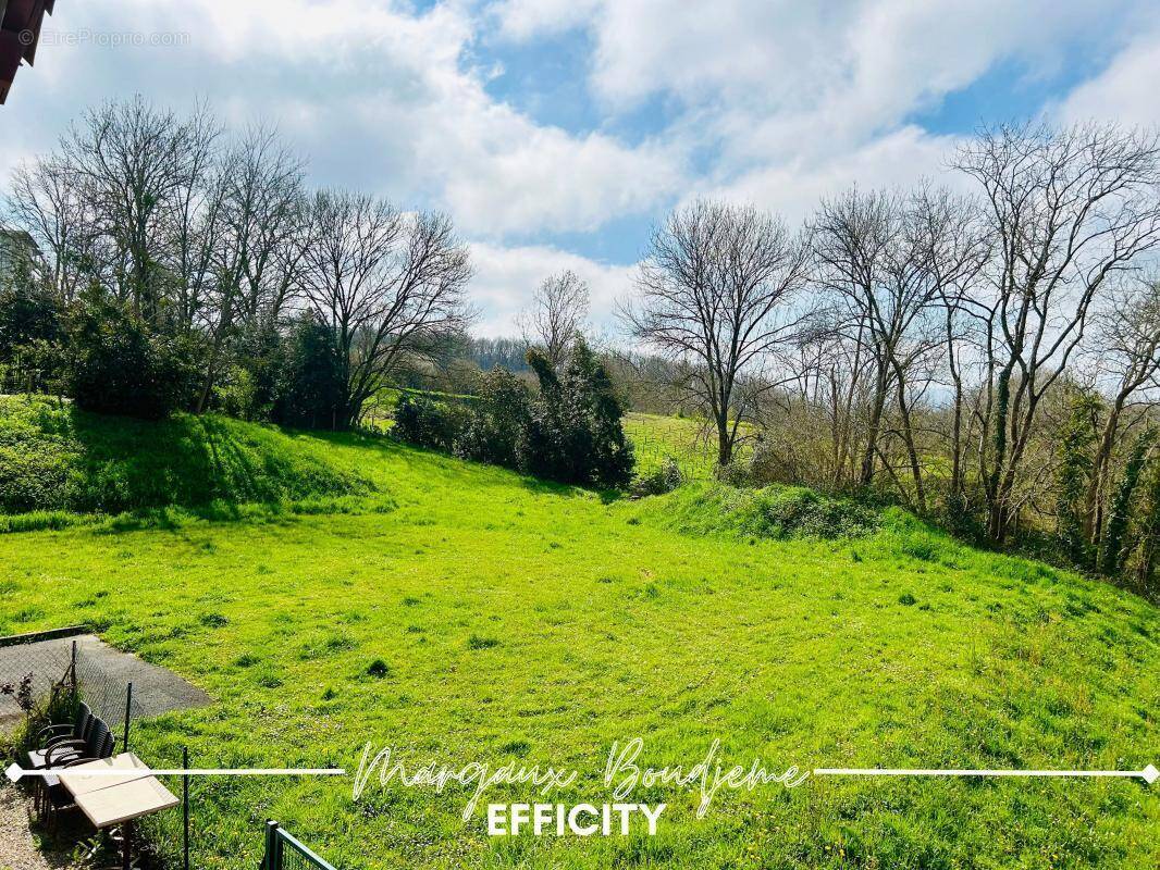 Appartement à LA BASTIDE-CLAIRENCE