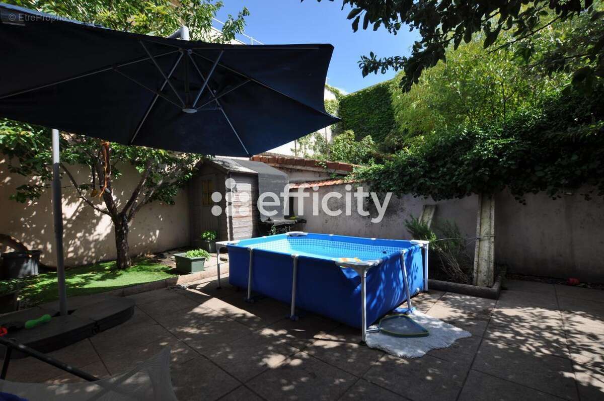 Maison à VILLEURBANNE