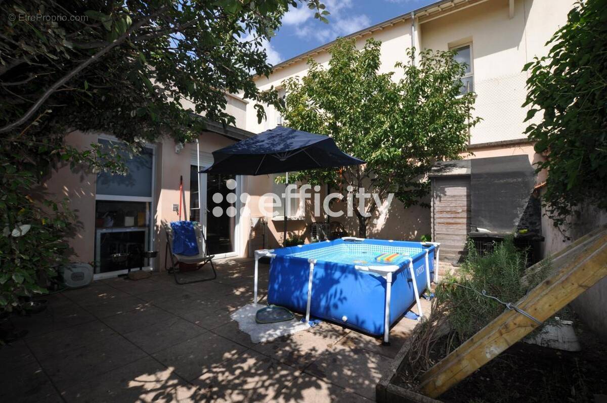 Maison à VILLEURBANNE