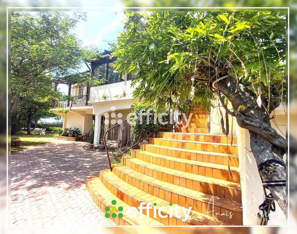 Maison à SAINT-JULIEN-DE-CONCELLES