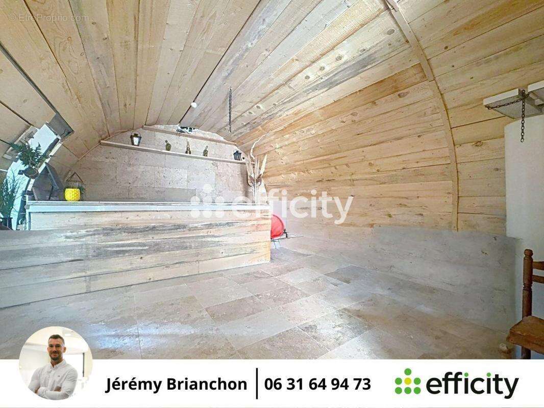 Maison à POURRIERES