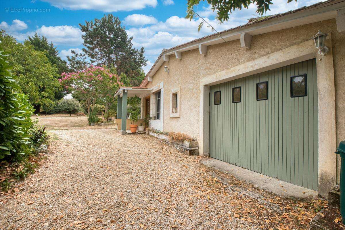 Maison à TOCANE-SAINT-APRE