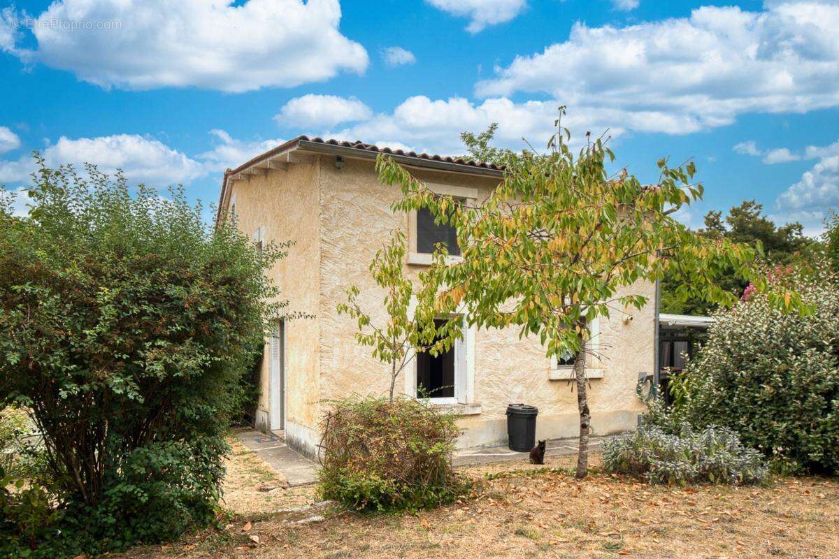 Maison à TOCANE-SAINT-APRE