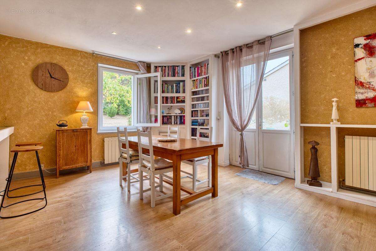 Maison à TOCANE-SAINT-APRE