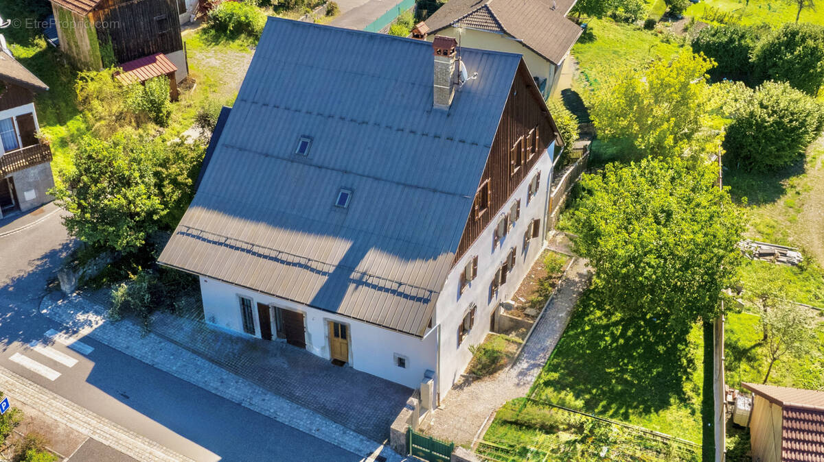 Maison à VILLE-EN-SALLAZ