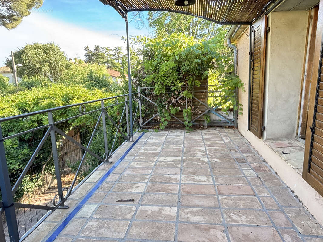 Maison à COURNONTERRAL