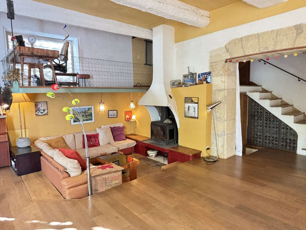 Maison à COURNONTERRAL