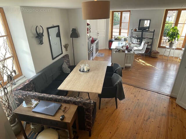 Appartement à CHARLIEU