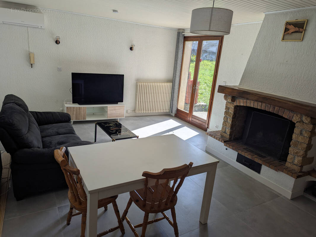 Maison à SAINT-MARTIN-D&#039;HERES