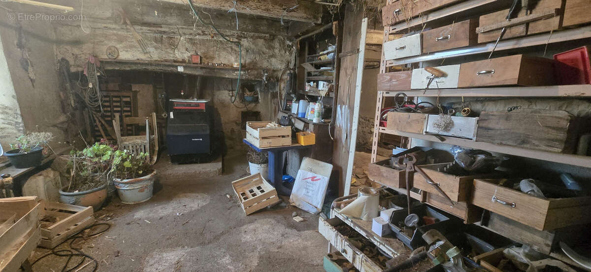 Maison à SAINT-PIERRE-EYNAC