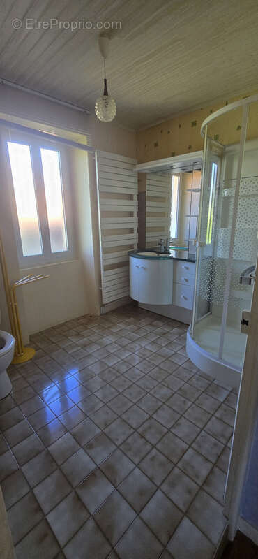 Maison à SAINT-PIERRE-EYNAC