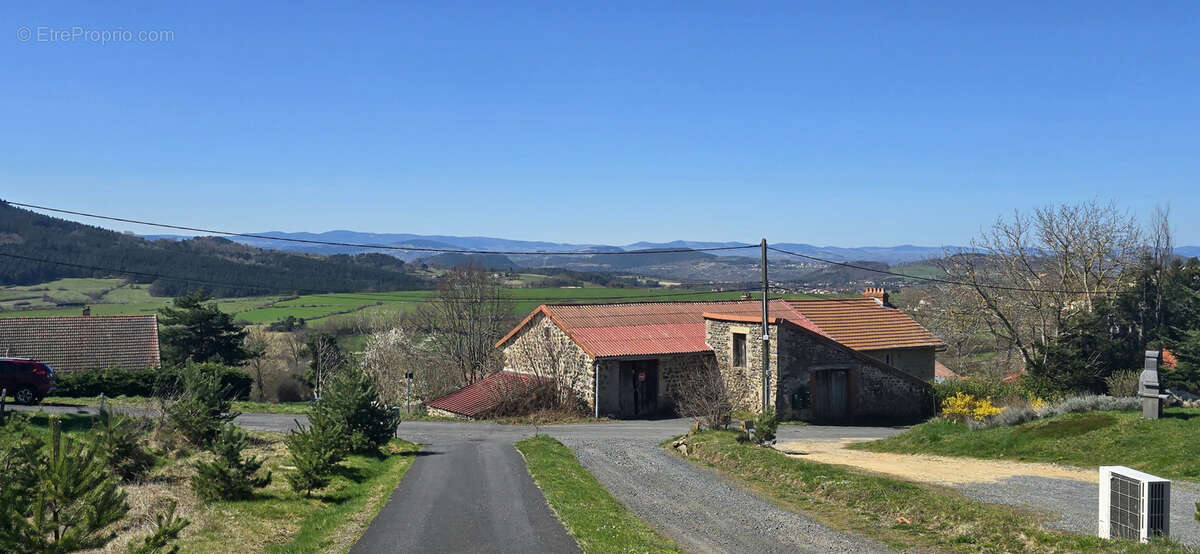 Maison à SAINT-PIERRE-EYNAC