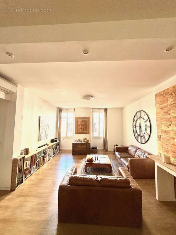 Appartement à MARSEILLE-6E