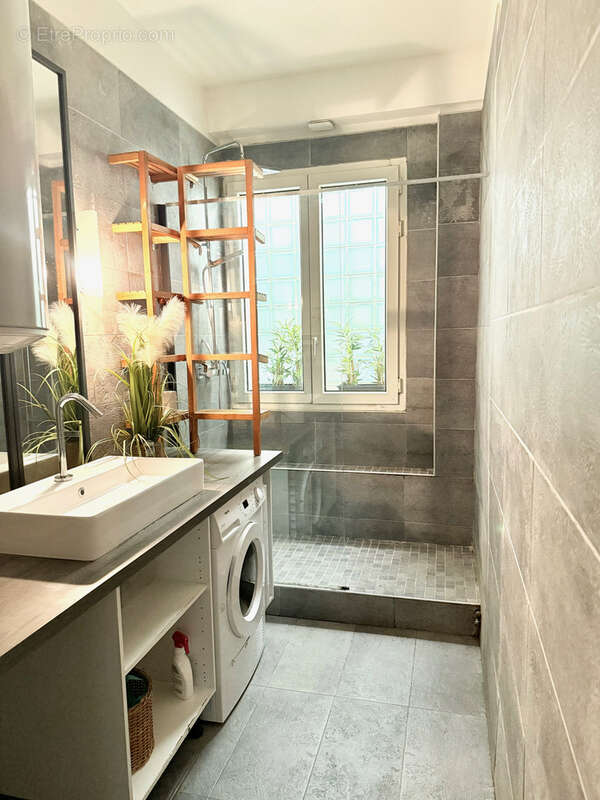 Appartement à MARSEILLE-6E