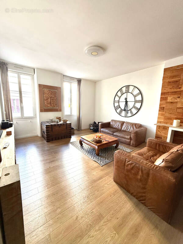 Appartement à MARSEILLE-6E