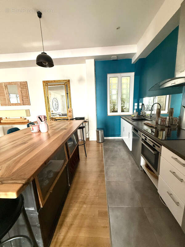 Appartement à MARSEILLE-6E