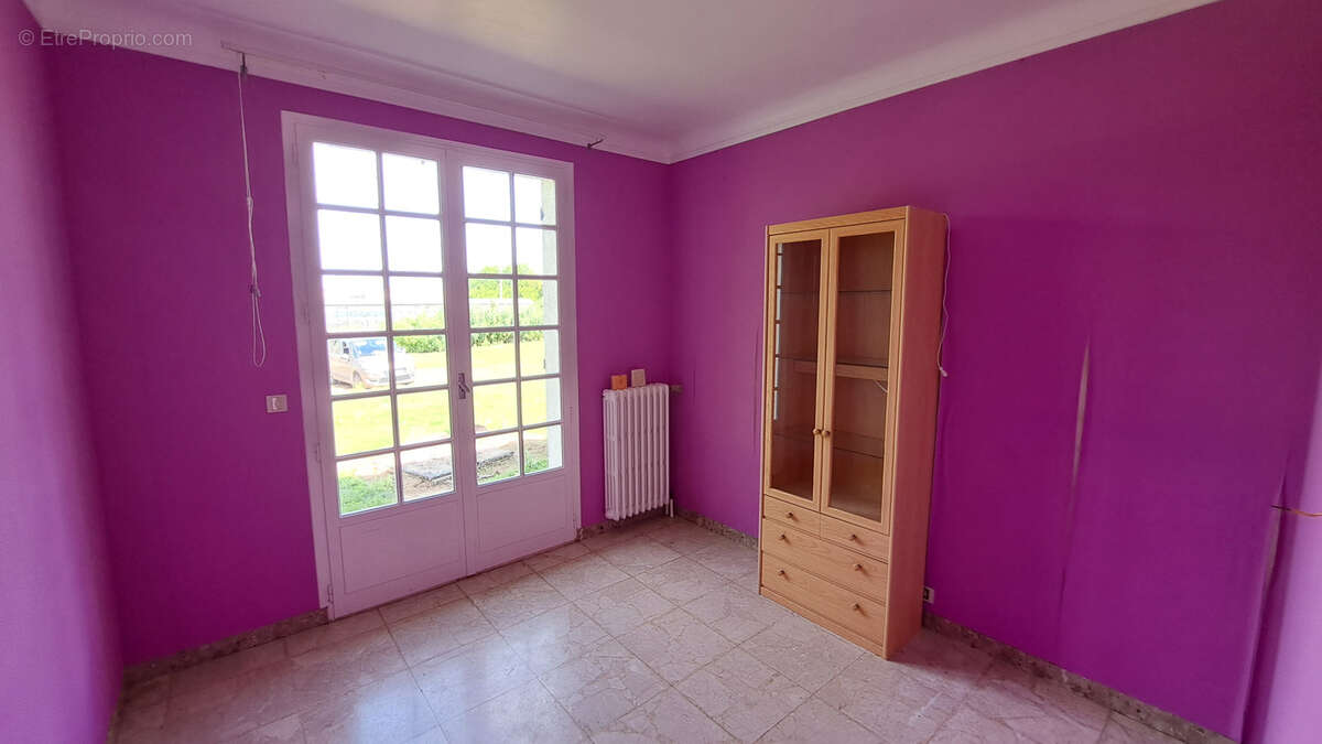 Maison à VILLENEUVE-L&#039;ARCHEVEQUE