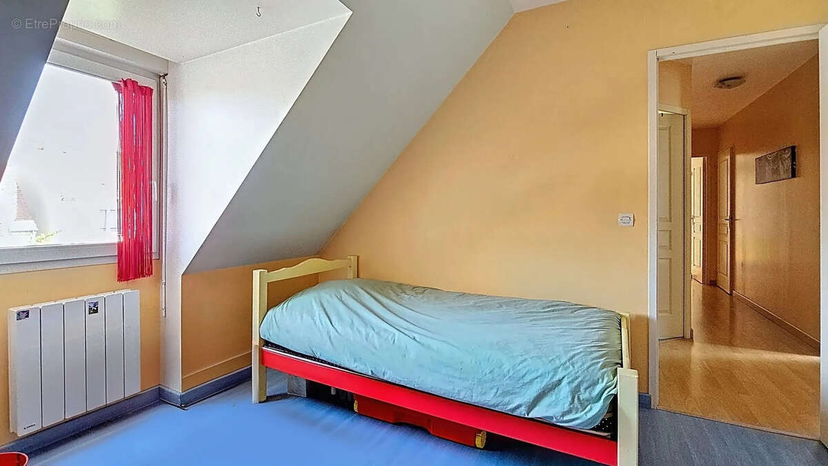 Maison à CHAMPS-SUR-MARNE