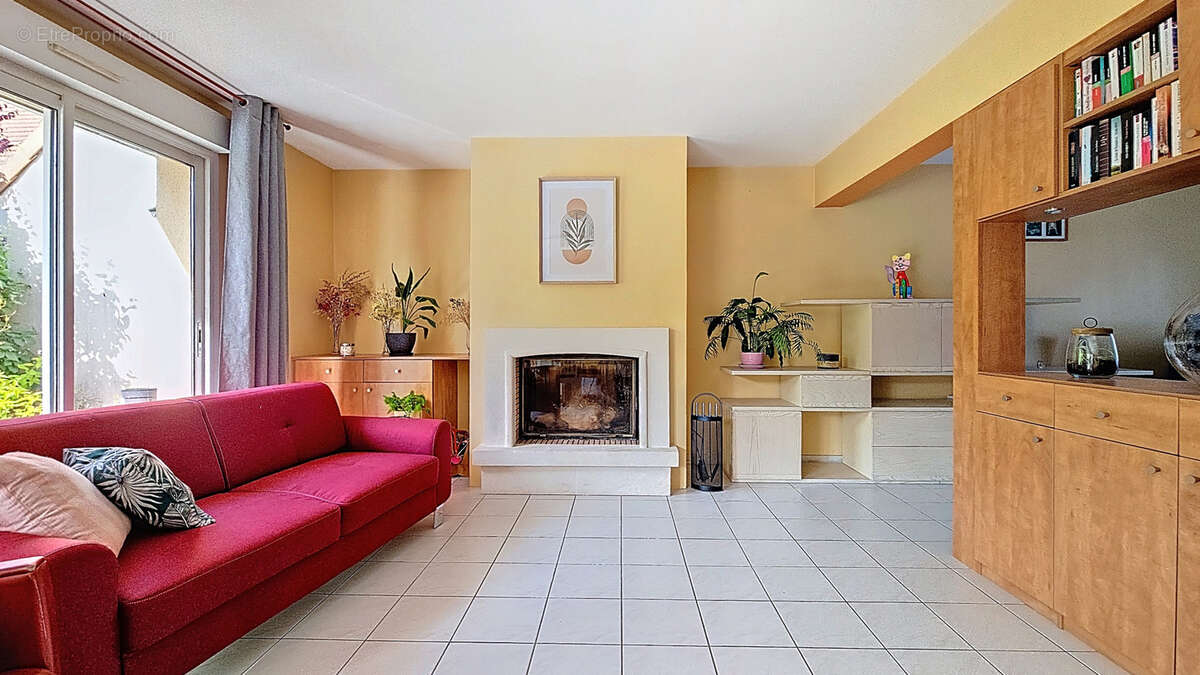 Maison à CHAMPS-SUR-MARNE