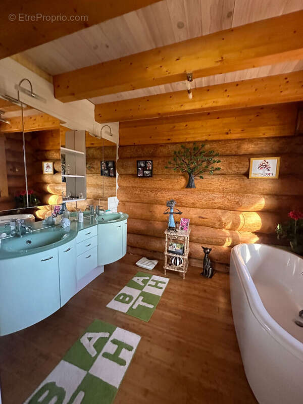 Maison à COMMENSACQ