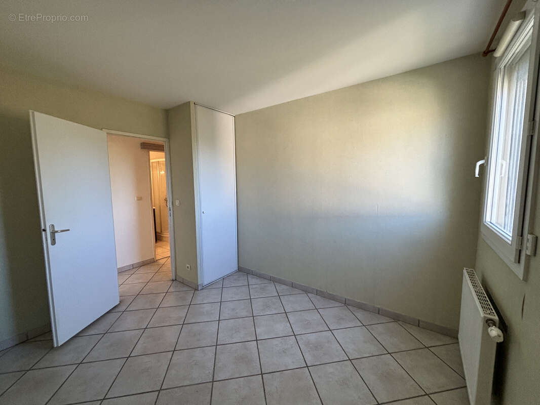 Appartement à GUILHERAND-GRANGES