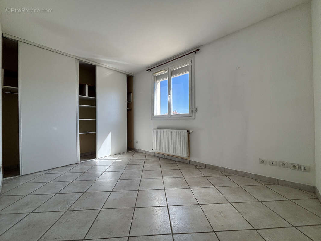 Appartement à GUILHERAND-GRANGES