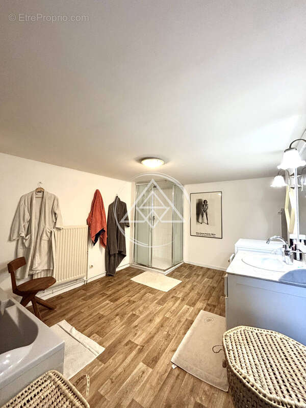 Appartement à ROMANS-SUR-ISERE