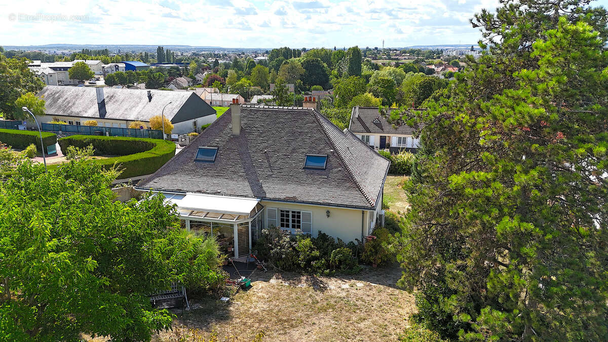 Maison à CHATELLERAULT