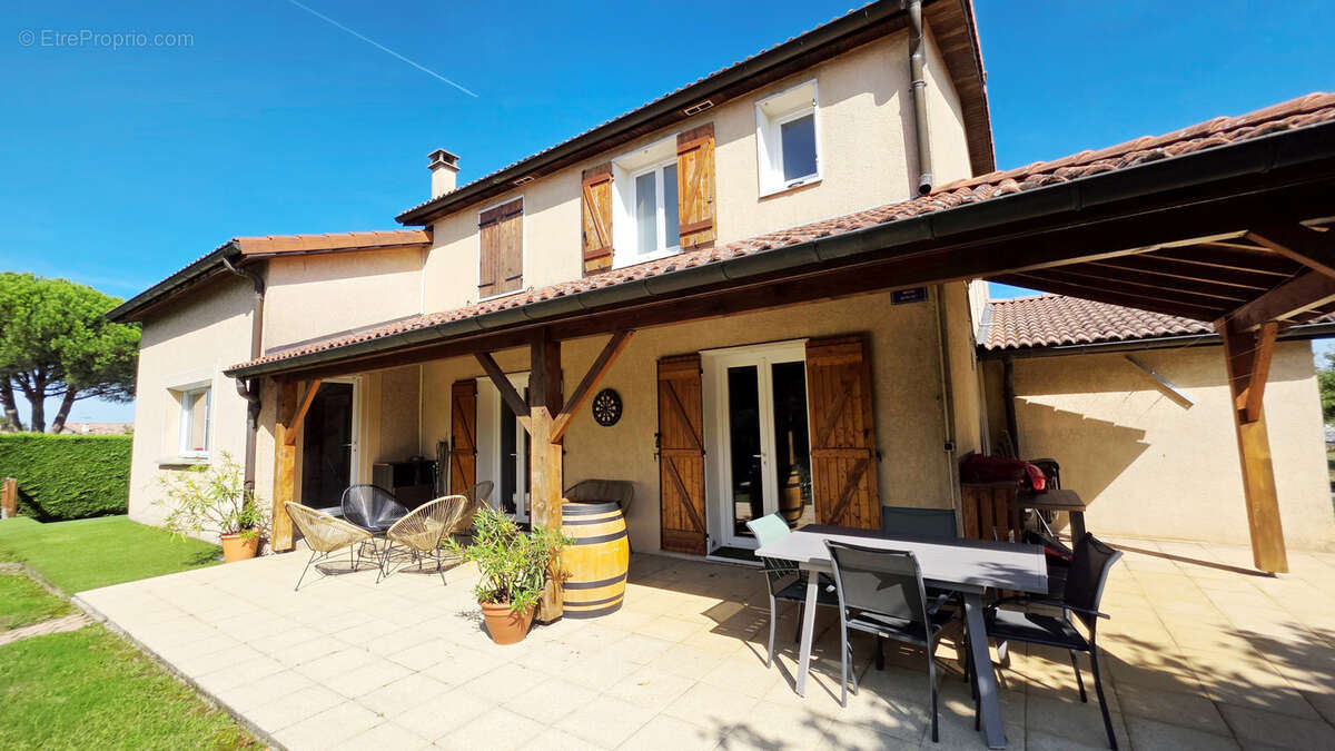 Maison à SAINT-CYR-SUR-LE-RHONE