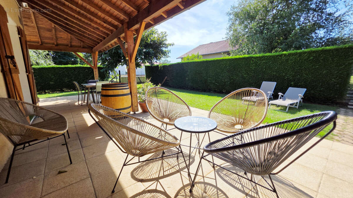 Maison à SAINT-CYR-SUR-LE-RHONE