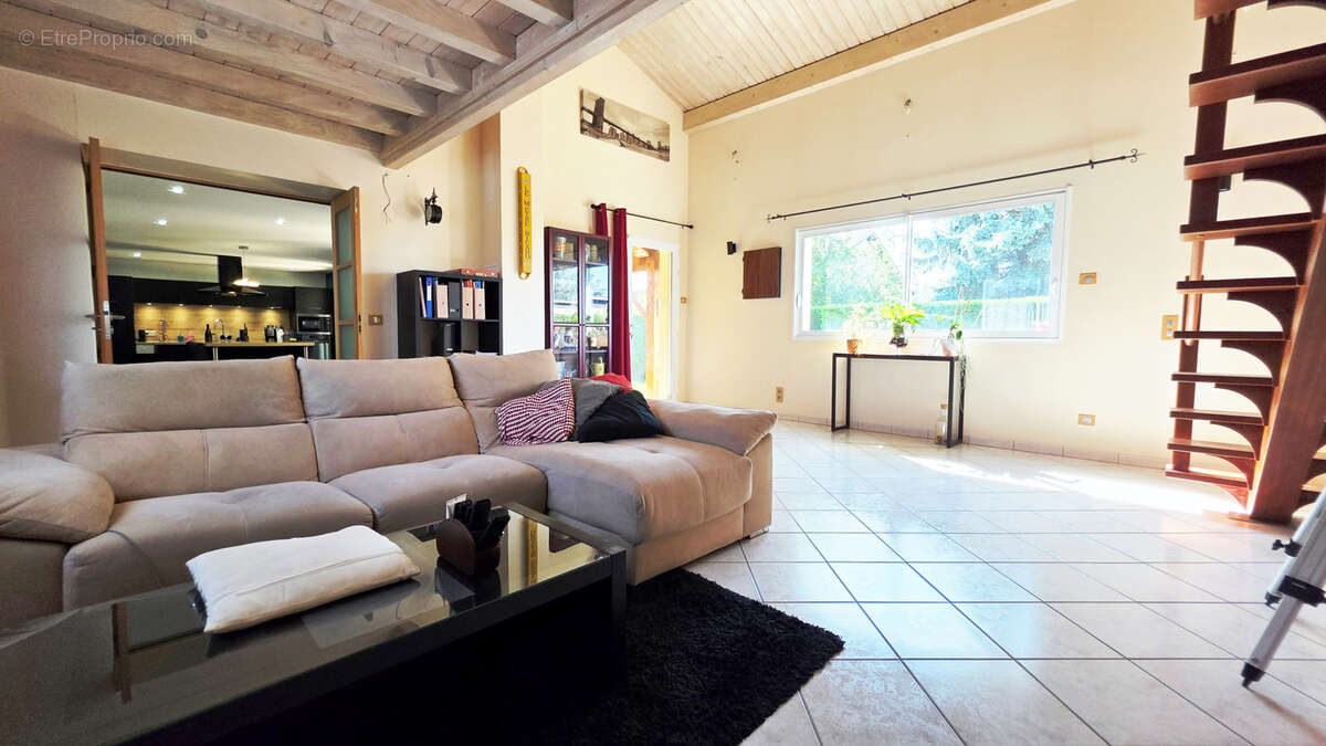 Maison à SAINT-CYR-SUR-LE-RHONE