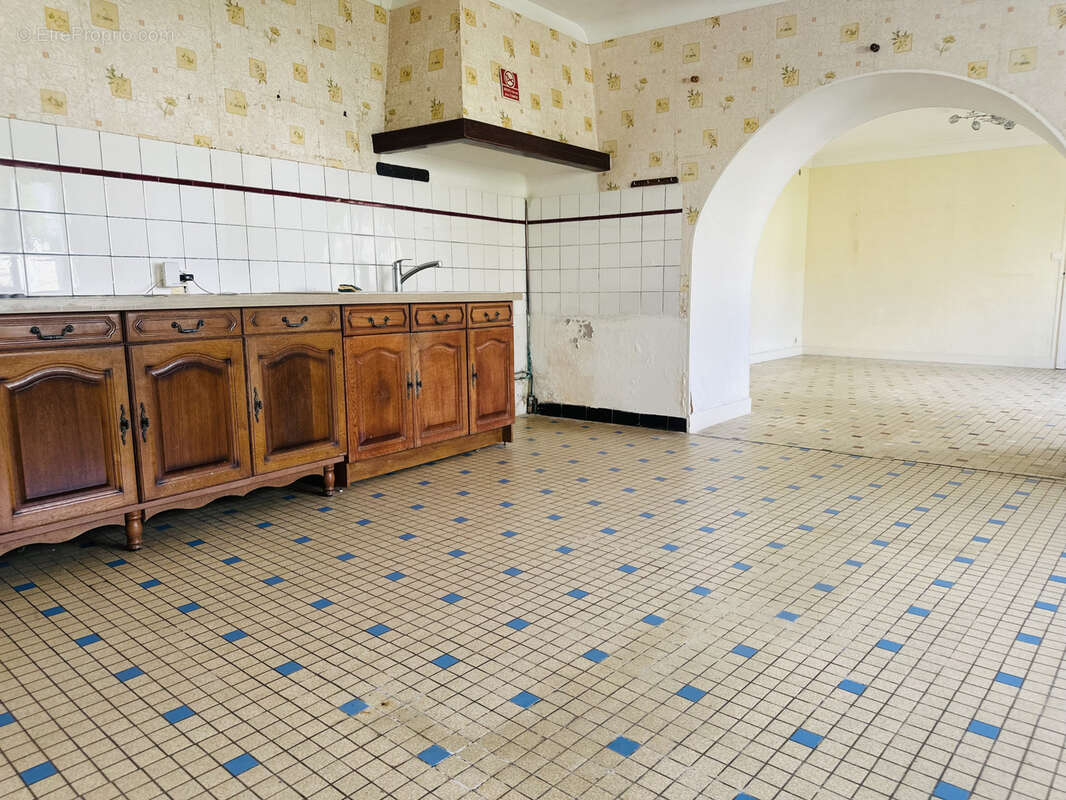 Maison à SOULAIRE-ET-BOURG