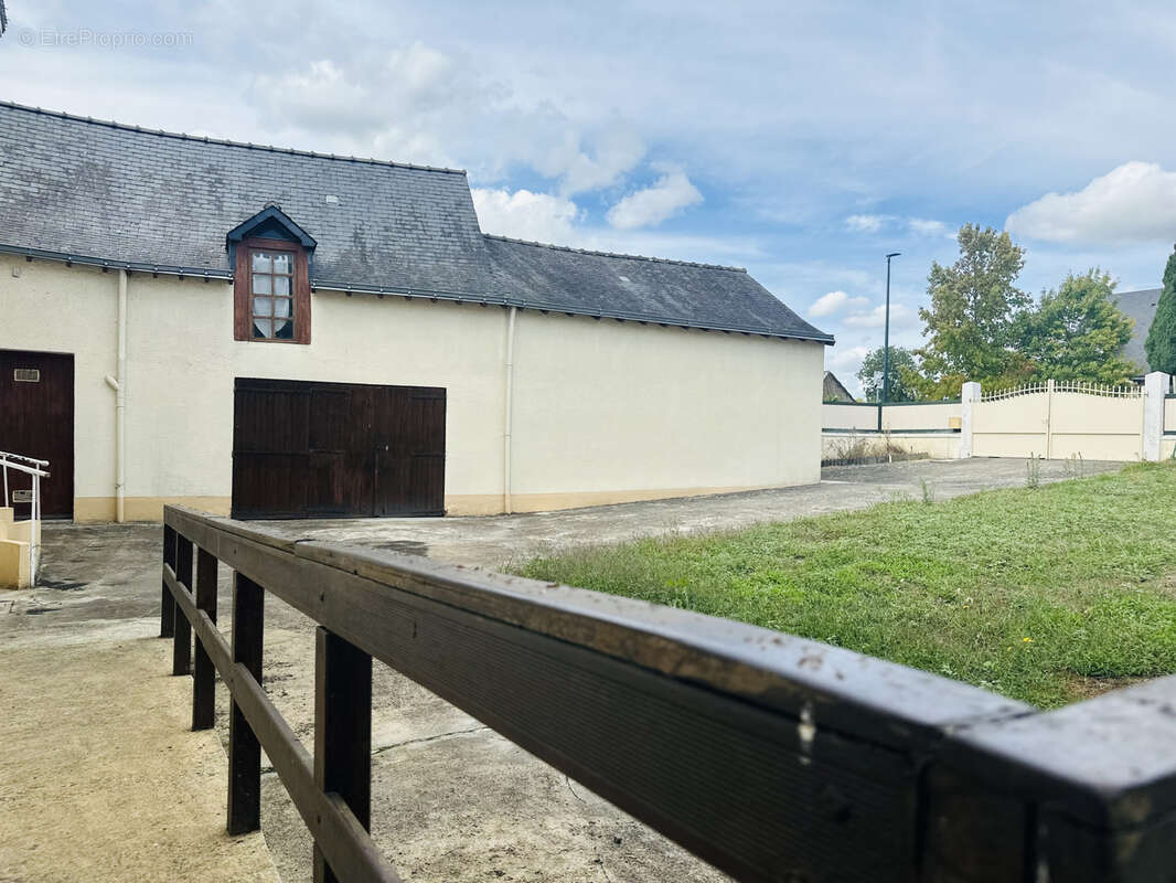 Maison à SOULAIRE-ET-BOURG