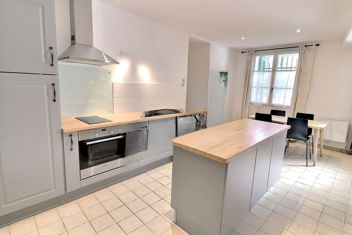 Appartement à HYERES