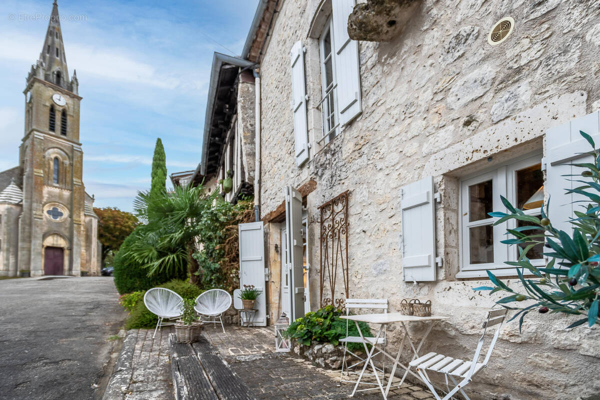 Maison à BOURG-DE-VISA