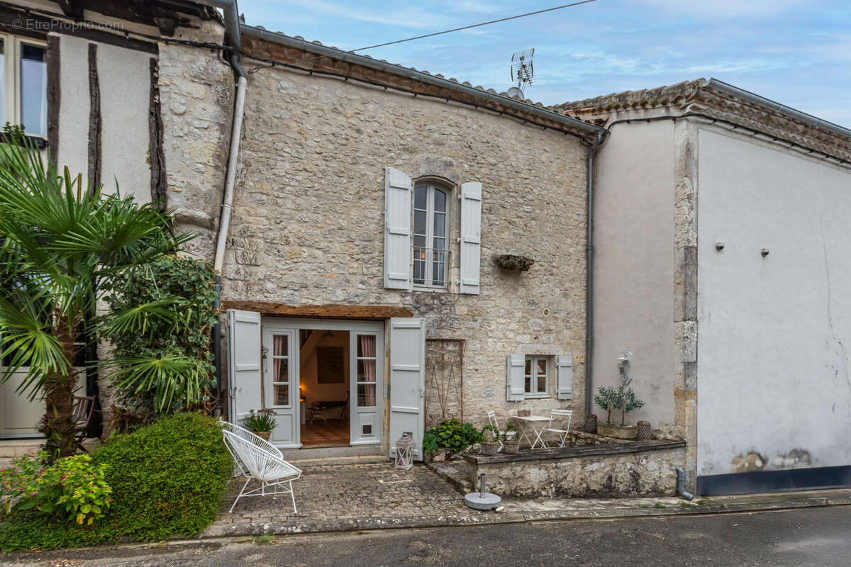 Maison à BOURG-DE-VISA