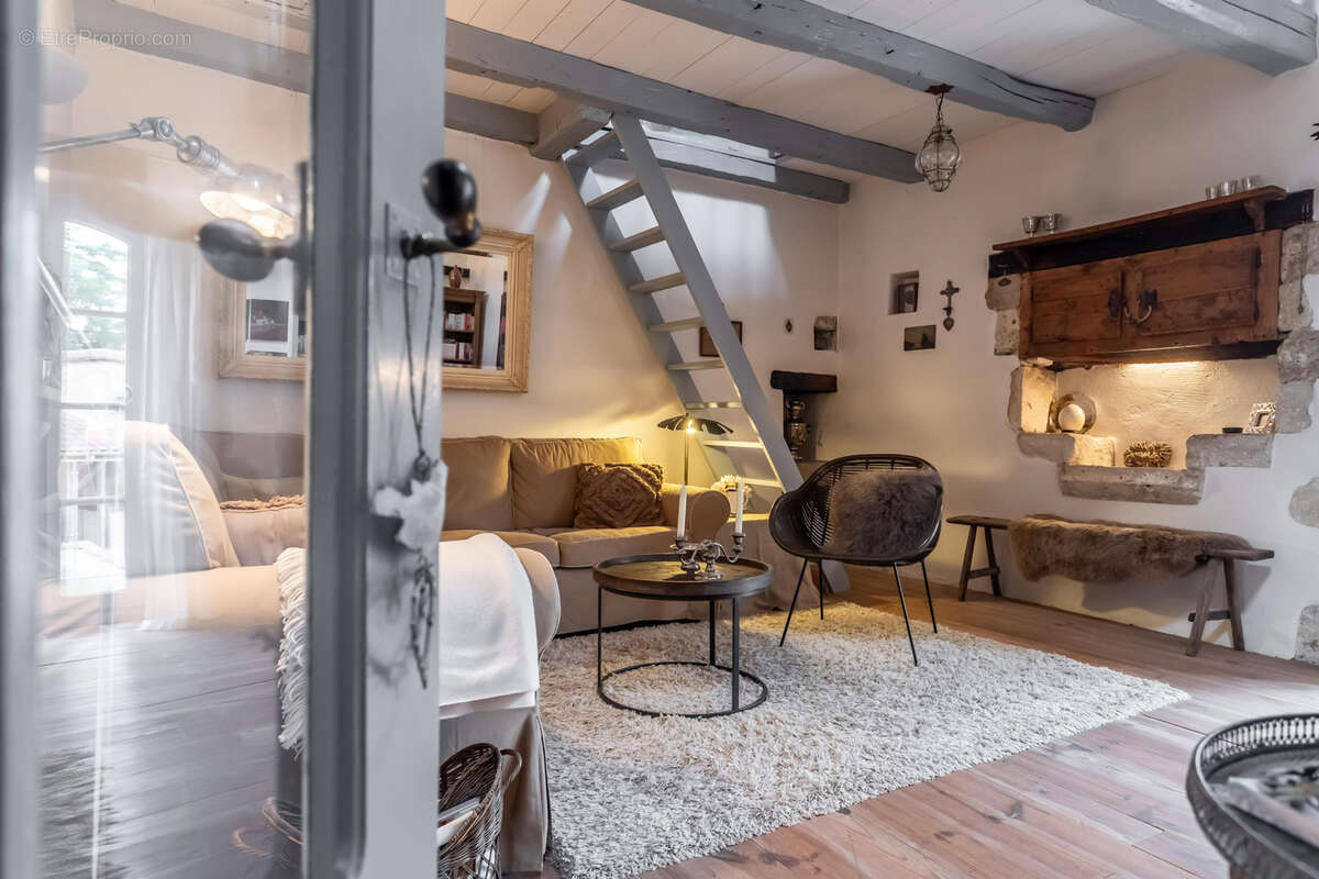 Maison à BOURG-DE-VISA