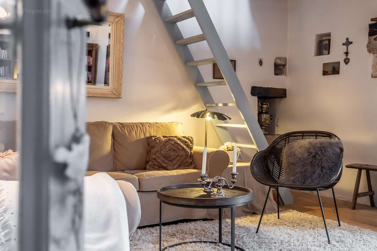 Maison à BOURG-DE-VISA