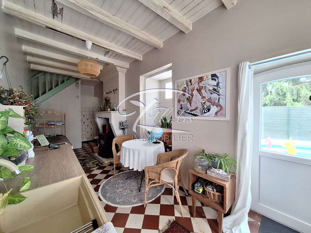 Maison à LA LANDE-DE-FRONSAC