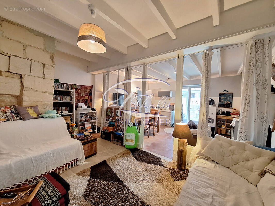 Maison à LA LANDE-DE-FRONSAC