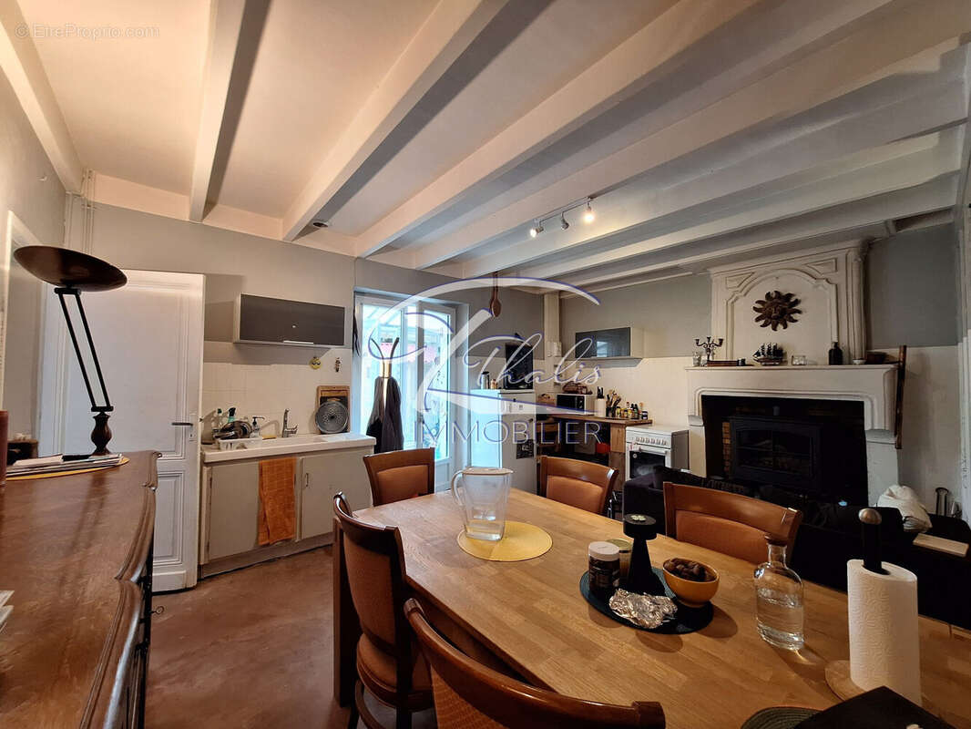 Maison à LA LANDE-DE-FRONSAC