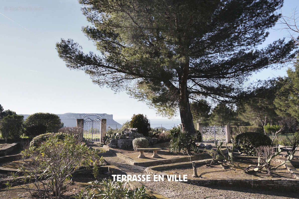 Maison à CARNOUX-EN-PROVENCE