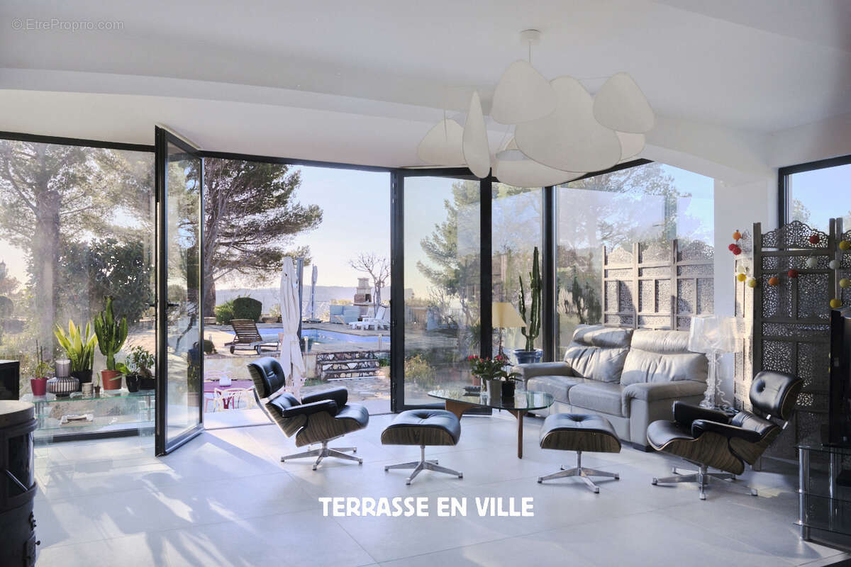 Maison à CARNOUX-EN-PROVENCE