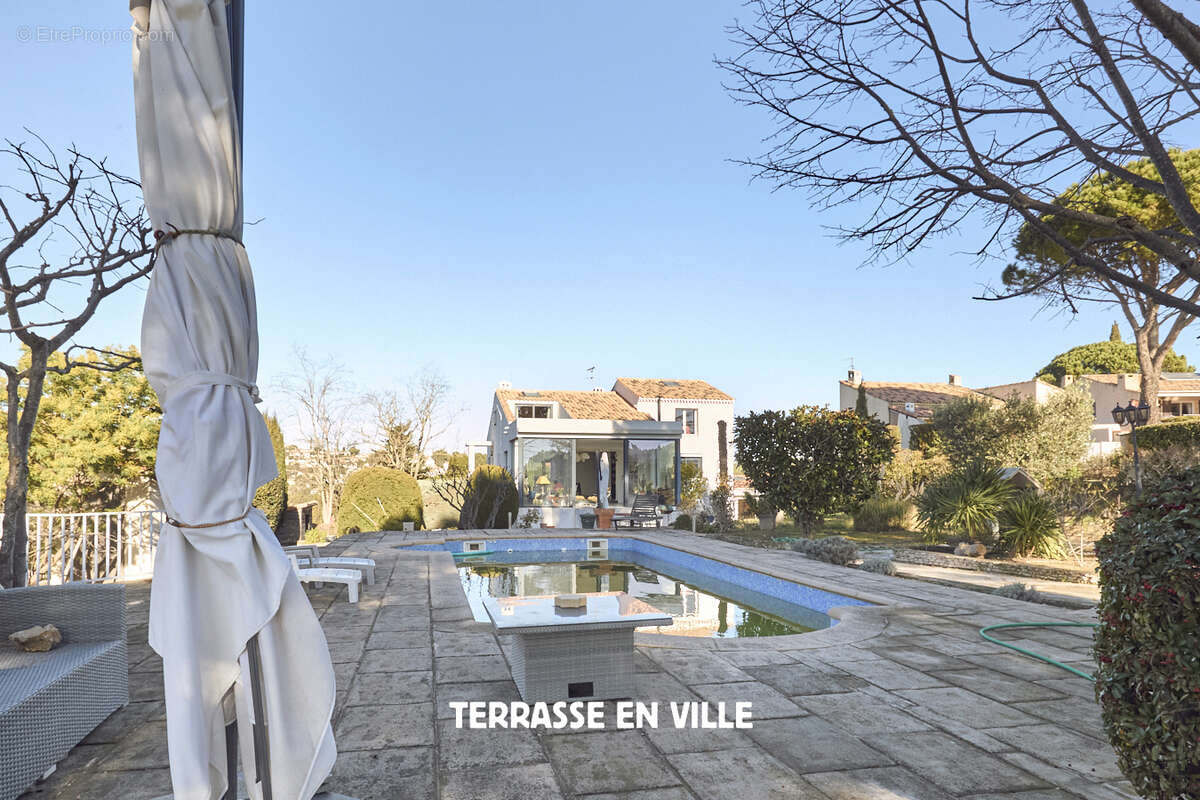 Maison à CARNOUX-EN-PROVENCE