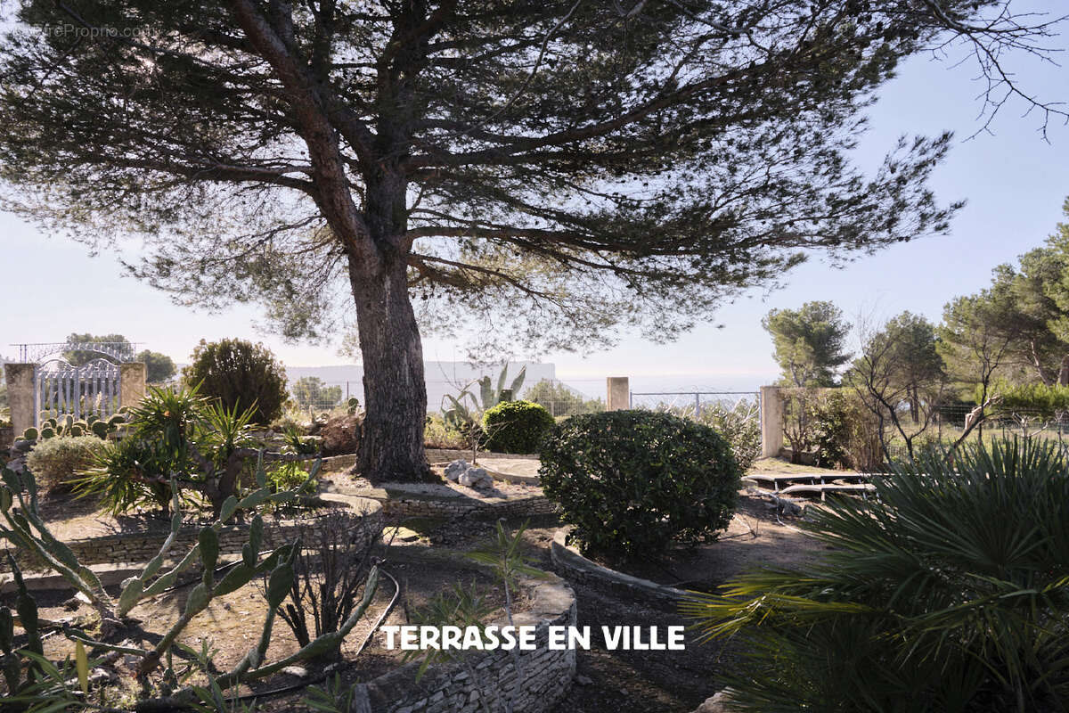 Maison à CARNOUX-EN-PROVENCE