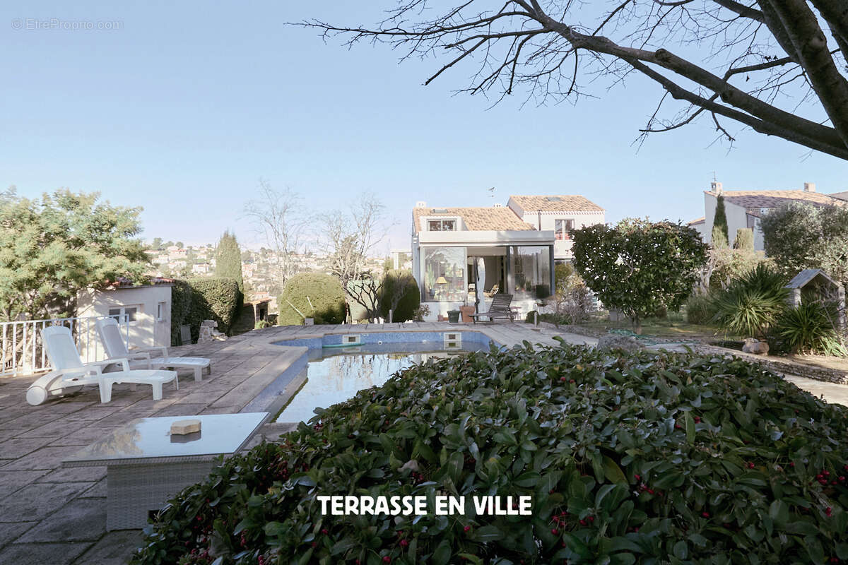 Maison à CARNOUX-EN-PROVENCE